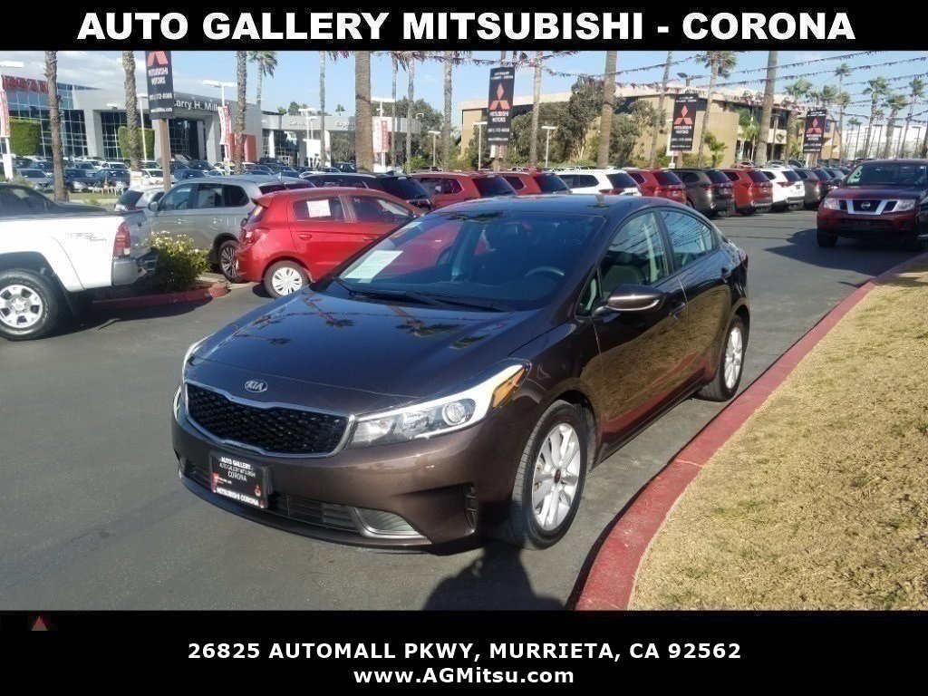 Pre-Owned 2017 Kia Forte LX 4dr Car in Murrieta #110177 | Auto Gallery